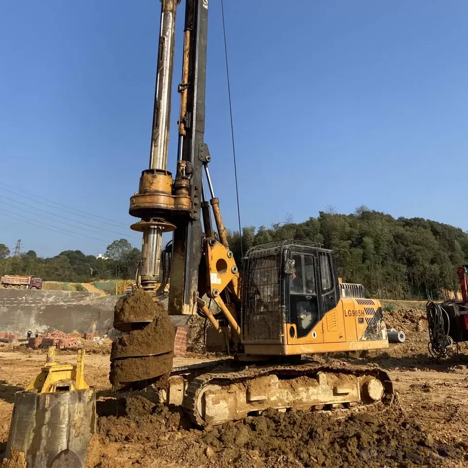 What are the maintenance knowledge of excavator chassis? You have to